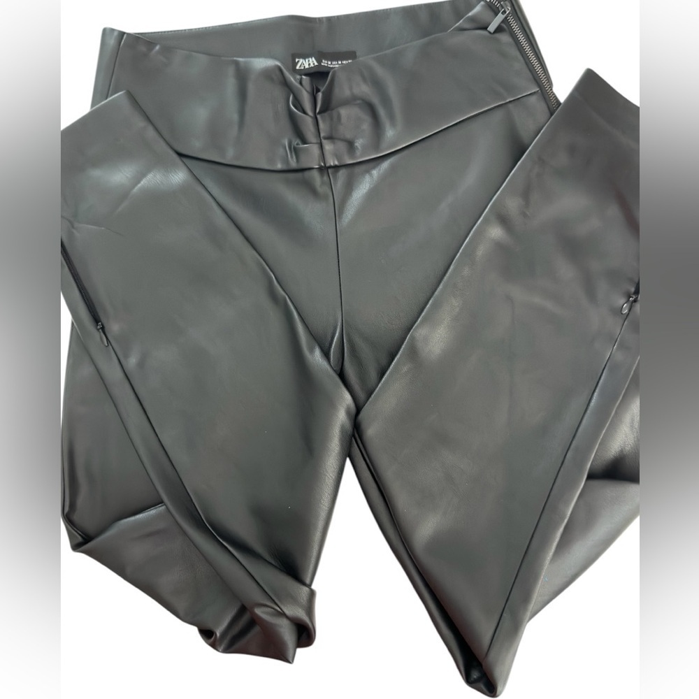 Zara faux leather pants side zipper closure high rise slim fit trendy SZ M NWOT - Picture 2 of 6